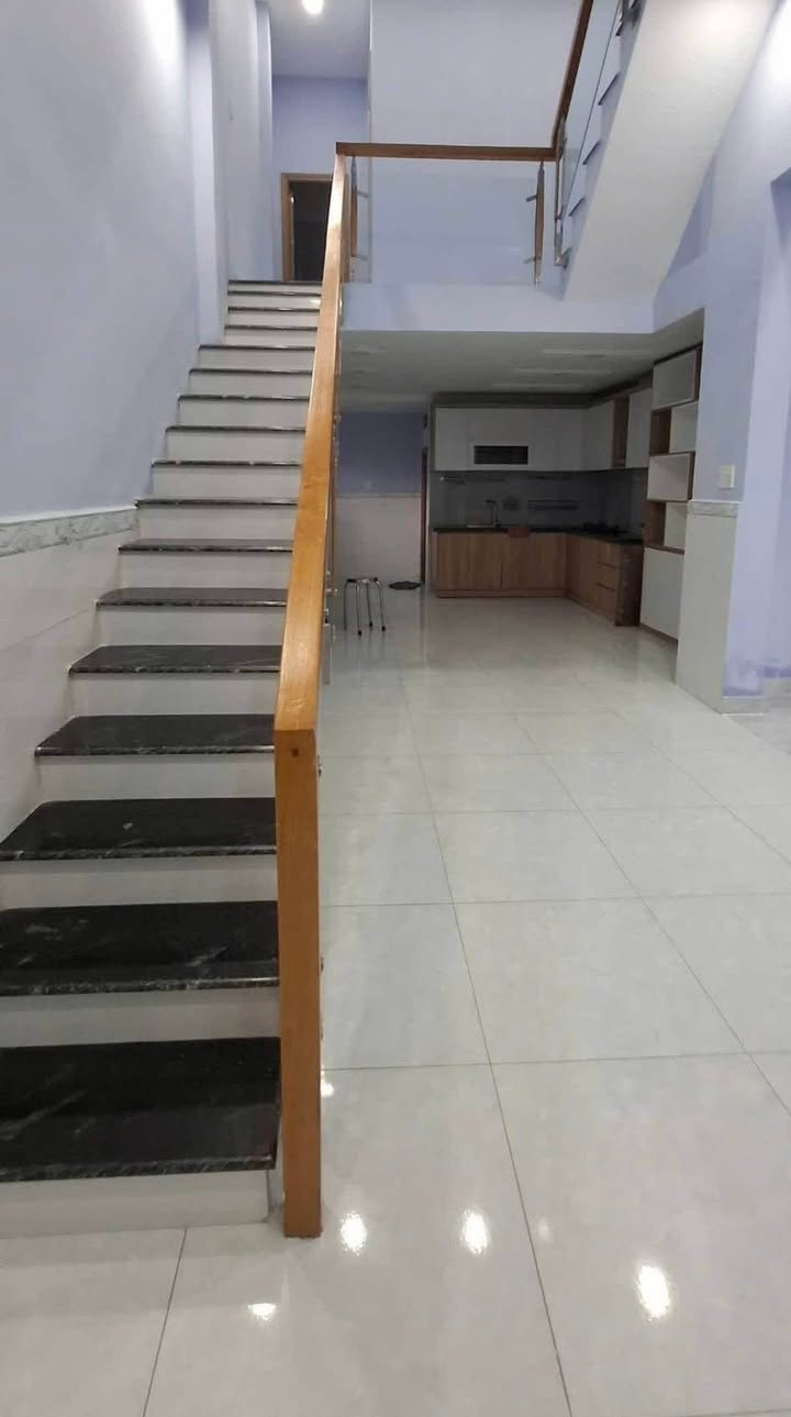 Nhà phố Tân Đông Hiệp, Dĩ An 44m² giá 2.38 tỷ - Sổ hồng riêng, sát mặt tiền