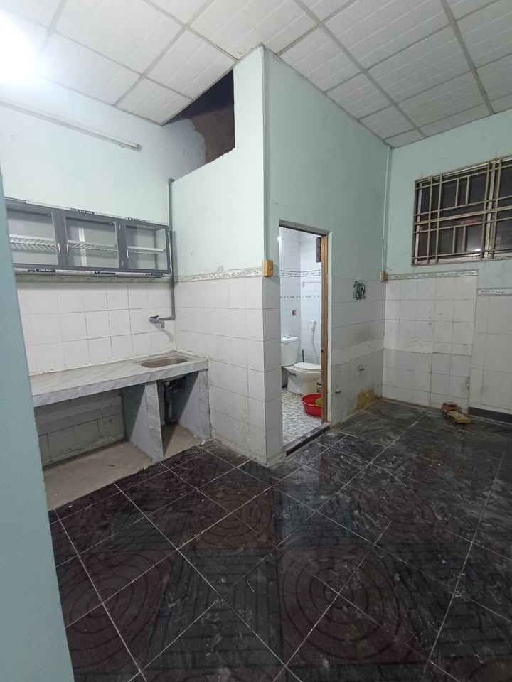 Cho thuê nhà mặt tiền đường Đặng Thúc Vịnh, Củ Chi 100m² giá 8 triệu - Kinh doanh thuận lợi!