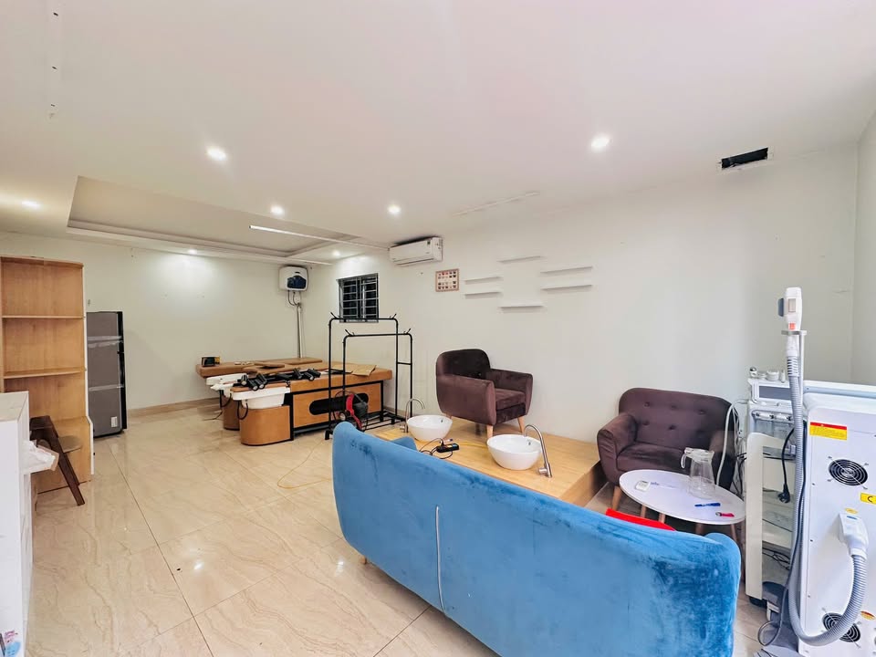 Mặt bằng kinh doanh 30m² tại 18 Định Công Thượng - Giá chỉ 7 triệu/tháng!