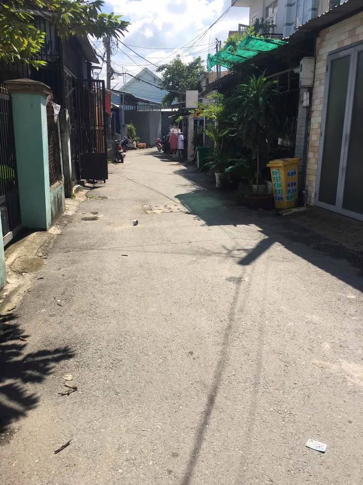 Nhà mặt tiền Bà Điểm, Hóc Môn 28m² giá 920 triệu - Mặt tiền khu dân cư sầm uất!