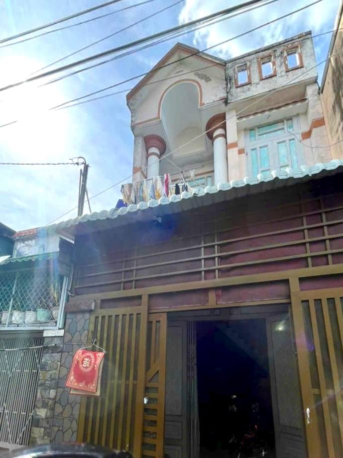 Nhà chính chủ Bà Điểm 64m² giá 3.68 tỷ - Vị trí đẹp, giao thông thuận tiện!