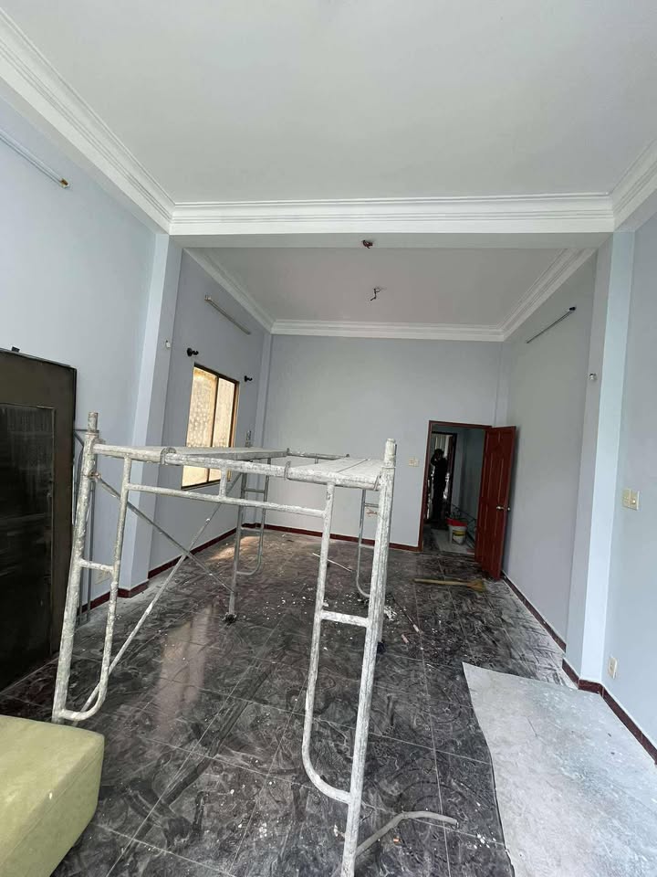 Nhà cho thuê hẻm ÔTÔ Thành Thái Q10, 72m² - Nhà sơn sửa mới, vào ở ngay!