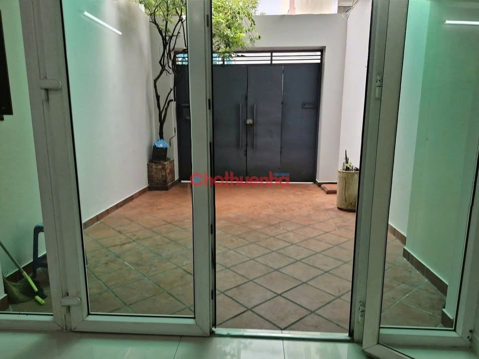 Nhà mặt tiền Tân Định, Quận 1 80m² - Phù hợp với nhiều mô hình kinh doanh