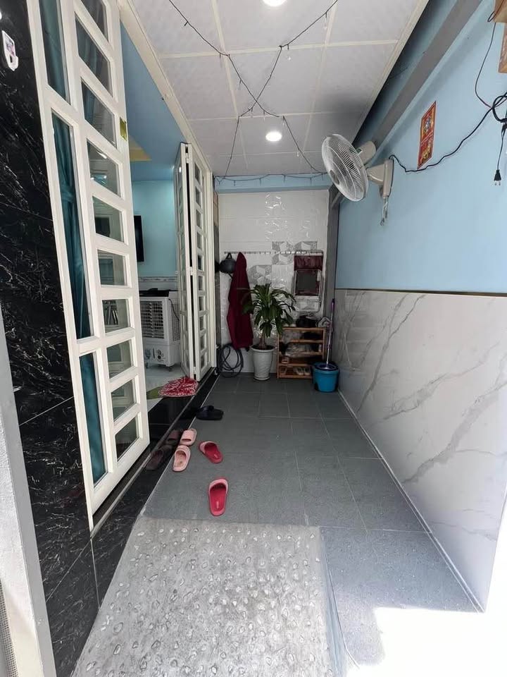 Nhà bán chính chủ tại đường Huỳnh Tấn Phát, quận 7, diện tích 26.88m² - Giá chỉ 1.55 tỷ!