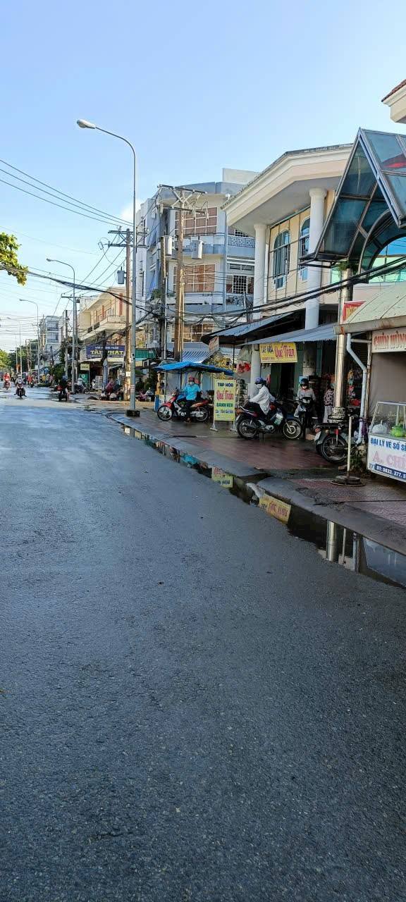 Đất tặng nhà cũ tại Phường 8, Vĩnh Long 283m² giá chỉ 2.5 tỷ - Cơ hội đầu tư tuyệt vời!