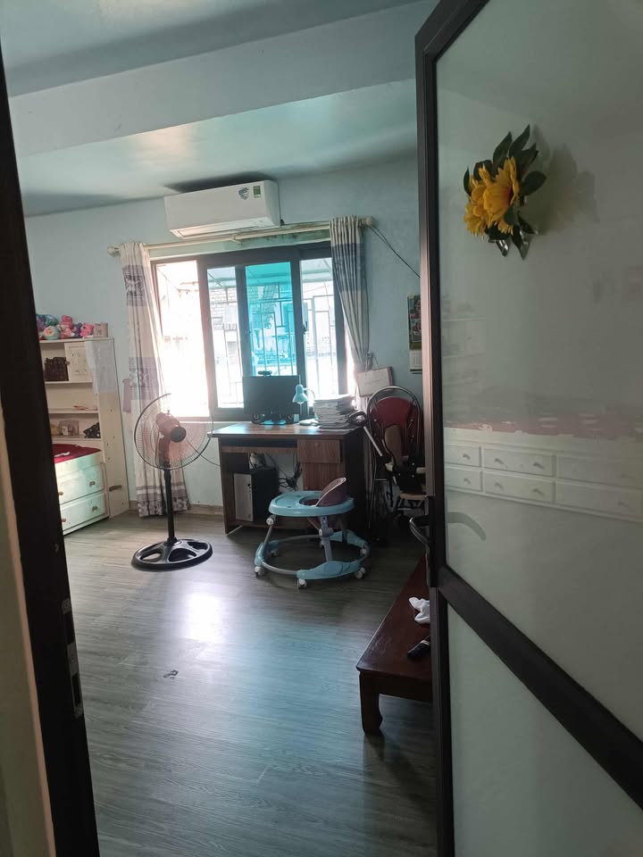 Cho thuê CCMN tại Phú Thượng 45m² giá chỉ từ 4.5 triệu - Không gian thoáng đãng!