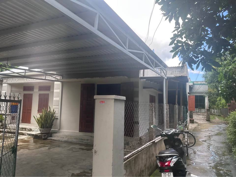 Nhà 2 mặt tiền Thôn Chánh Hội, 208m² giá chỉ 900 triệu - Dọn vào ở ngay!