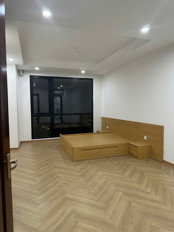 Căn hộ Royal City R1B 128m² giá 16 tỷ - Full nội thất hiện đại!