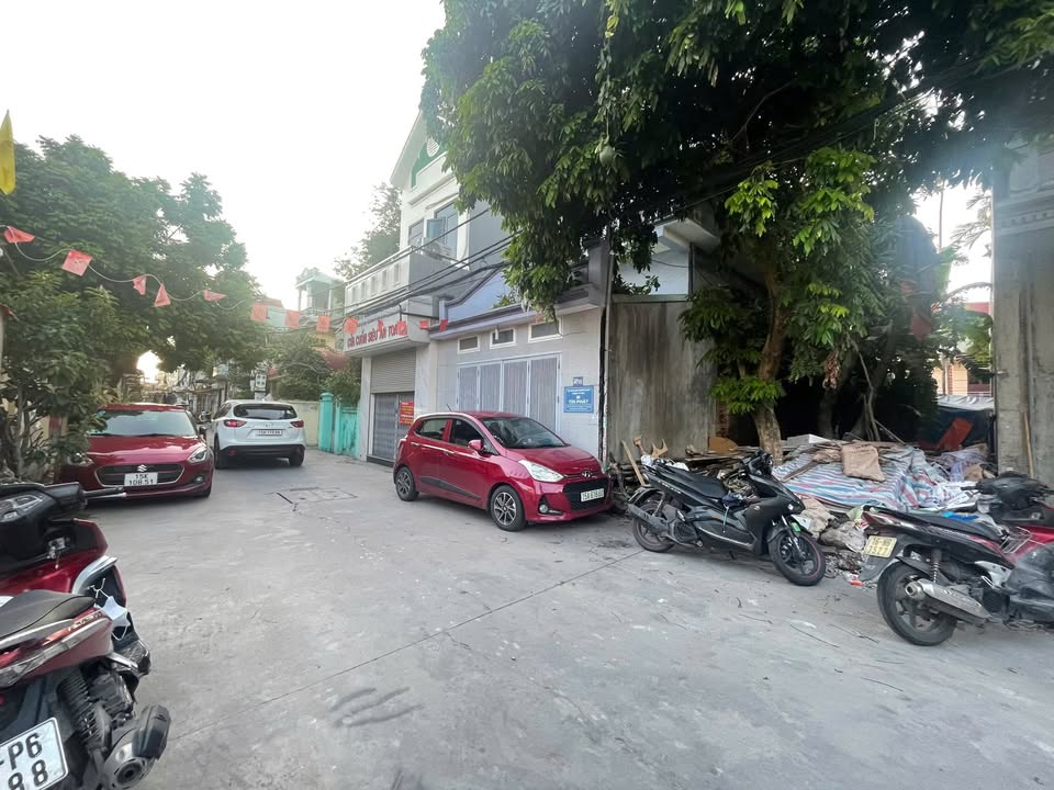 Đất nền Ngõ 111 Đông Khê 74m² giá 4.95 tỷ - Tiềm năng kinh doanh tuyệt vời!