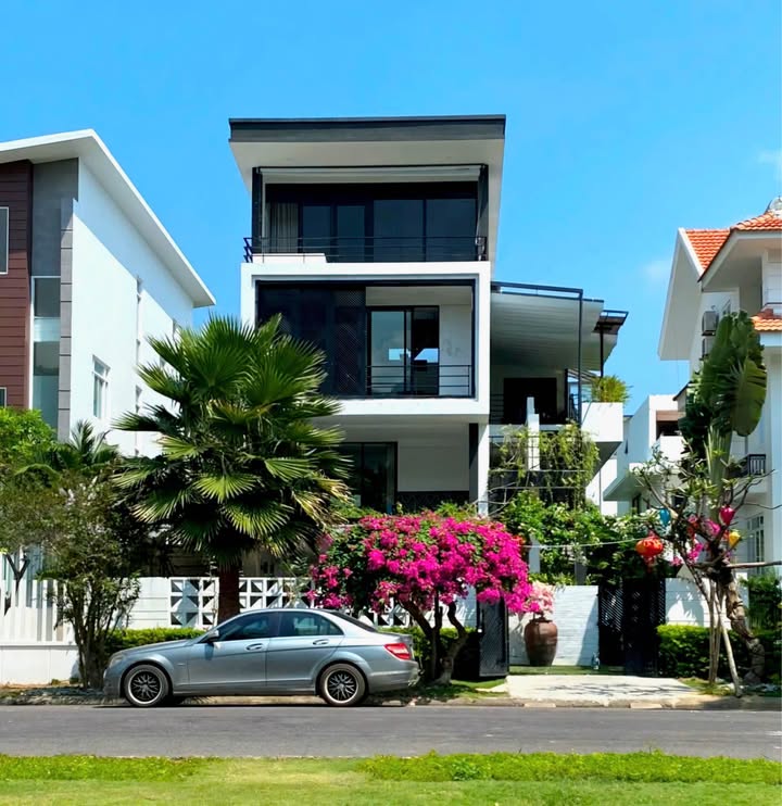 Villa mặt biển An Viên Nha Trang cho thuê - Hồ bơi riêng, sân vườn đẹp!