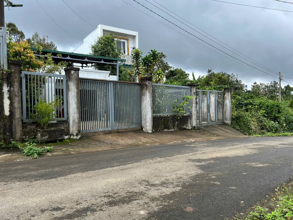 Nhà vườn Bảo Lộc 700m² giá 4.5 tỷ - Sân vườn rộng, chính chủ bán!