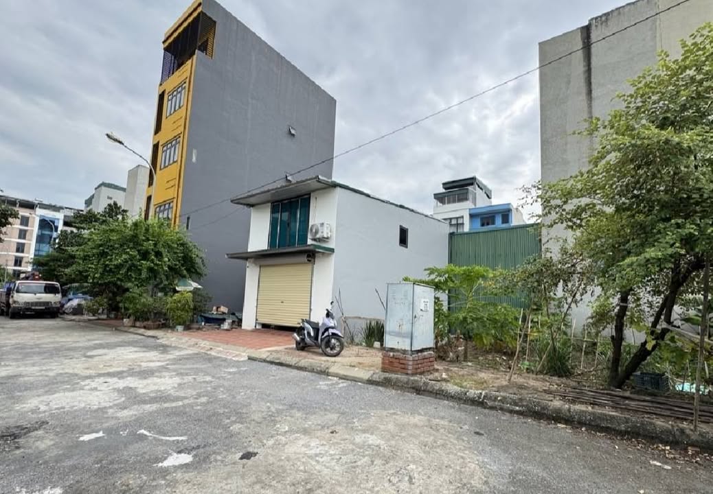 Đất dịch vụ Dương Nội 50m² giá 11 tỷ - Vị trí đắc địa cho đầu tư kinh doanh!