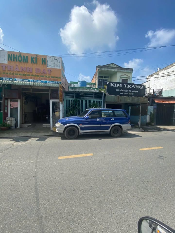 Nhà mặt tiền đường HT13, quận 12, diện tích 66m², giá 4 tỷ - Cơ hội đầu tư tuyệt vời!