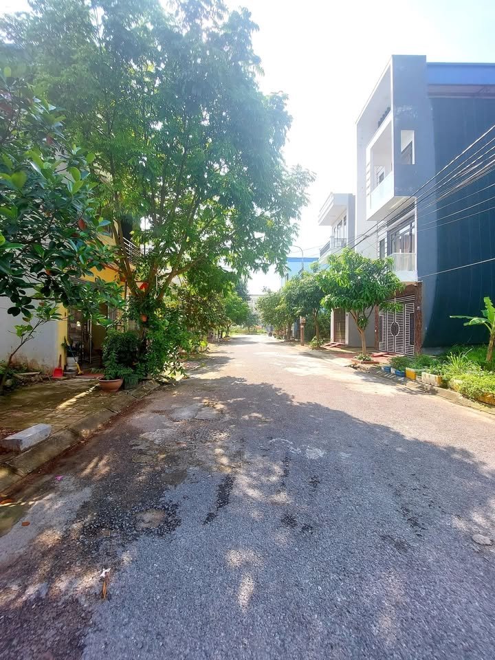 Đất mặt đường Huyền Trân, Lộc Vượng, 67m² giá 3,3 tỷ - Cơ hội đầu tư tuyệt vời!