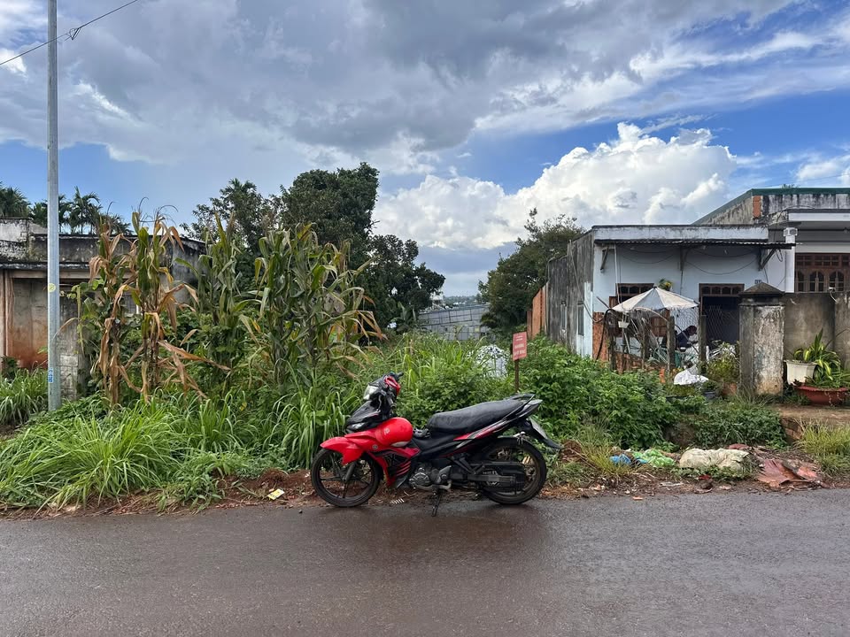 Đất mặt tiền Nguyễn Trãi, Buôn Hồ 400m² giá 4.9 tỷ - Đầu tư sinh lời cao!