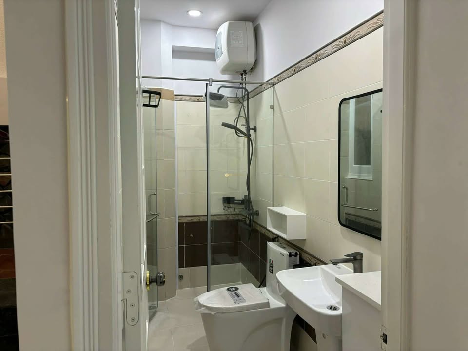 Villa 4 tầng mặt tiền Ngô Quyền 125m² giá 9.5 tỷ - Cơ hội sở hữu đẳng cấp!