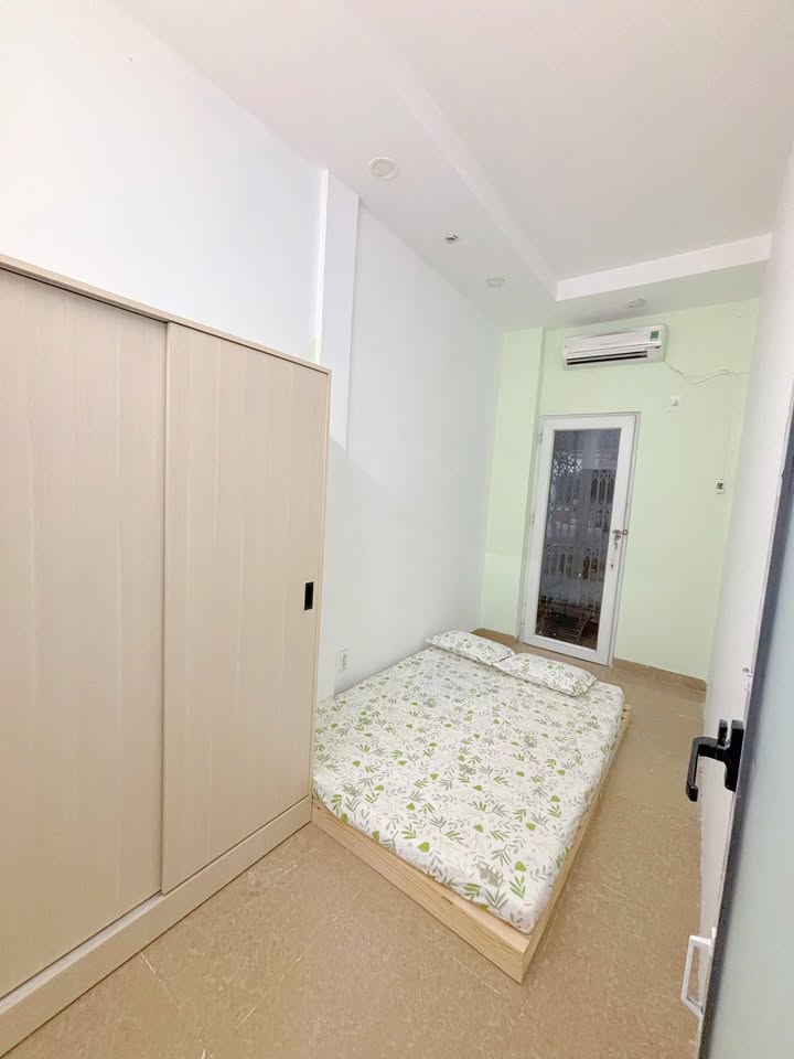 Căn hộ cho thuê tại 209 Lê Văn Sỹ, Quận 3 - Nội thất đầy đủ, sẵn sàng vào ở!