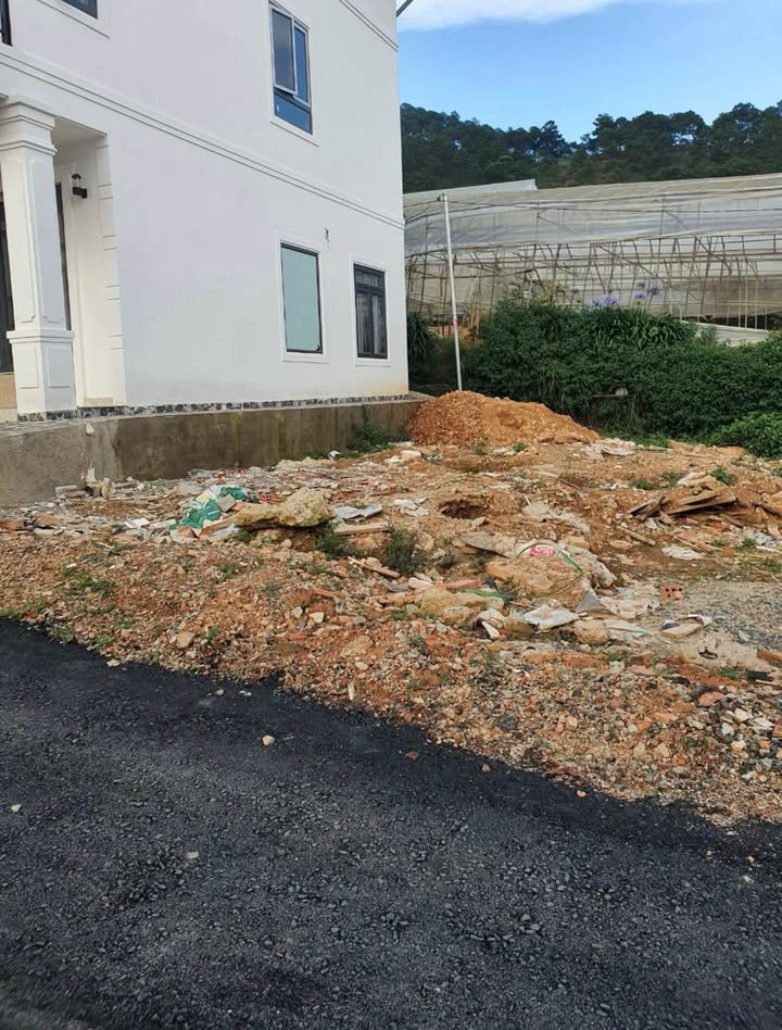 Đất xây dựng phân quyền 100m² Đà Lạt giá 3.5 tỷ - Đường nhựa xe hơi, vị trí đắc địa!