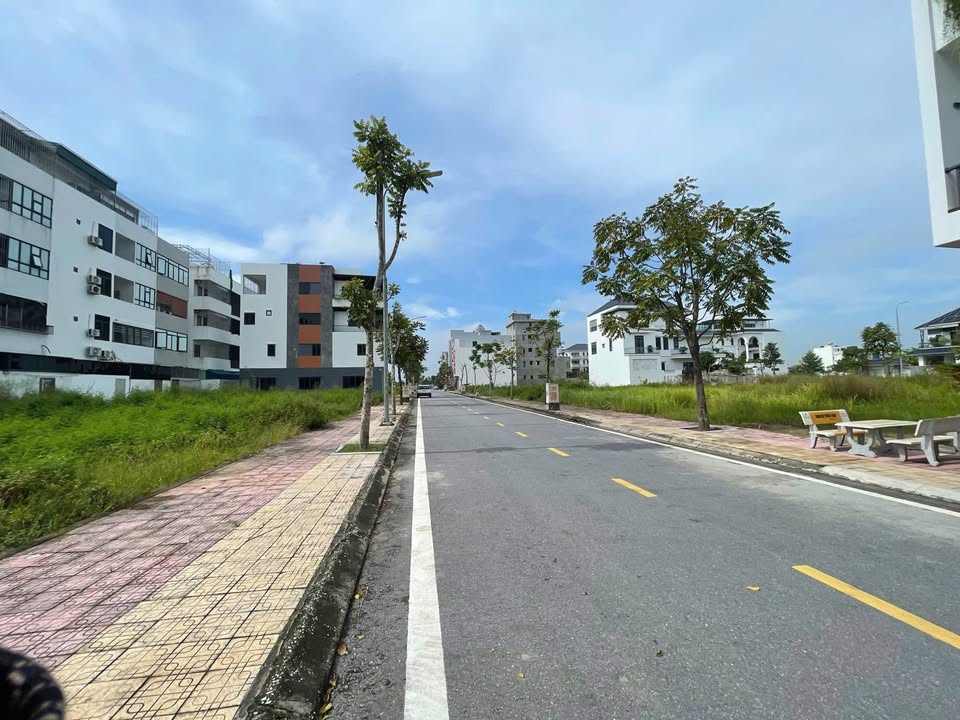 Đất nền lô góc khu đô thị Vũ Phúc Thái Bình 120m² - Cơ hội đầu tư hiếm có!