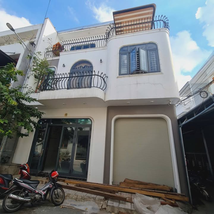 Nhà 3 tầng lô góc đường Phan Đình Phùng 92m² giá 3.5 tỷ - Sẵn sàng vào ở ngay!