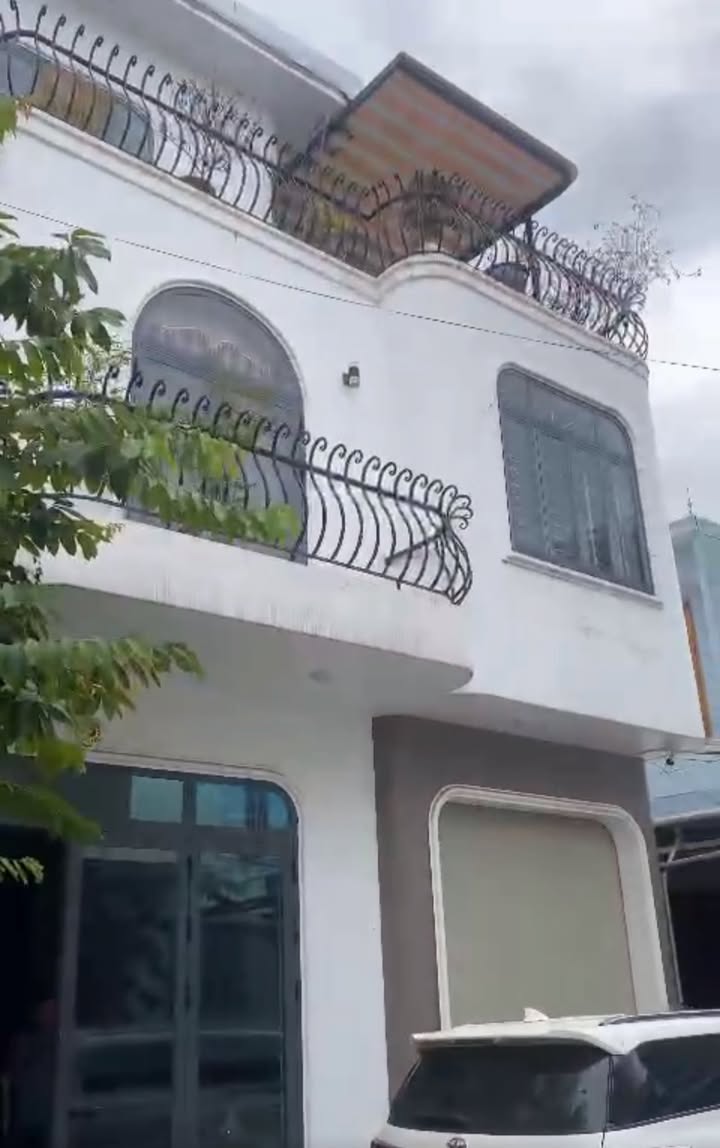 Nhà 3 tầng trung tâm Quảng Ngãi 92m² giá 3.5 tỷ - Thiết kế hiện đại, sẵn sàng vào ở!