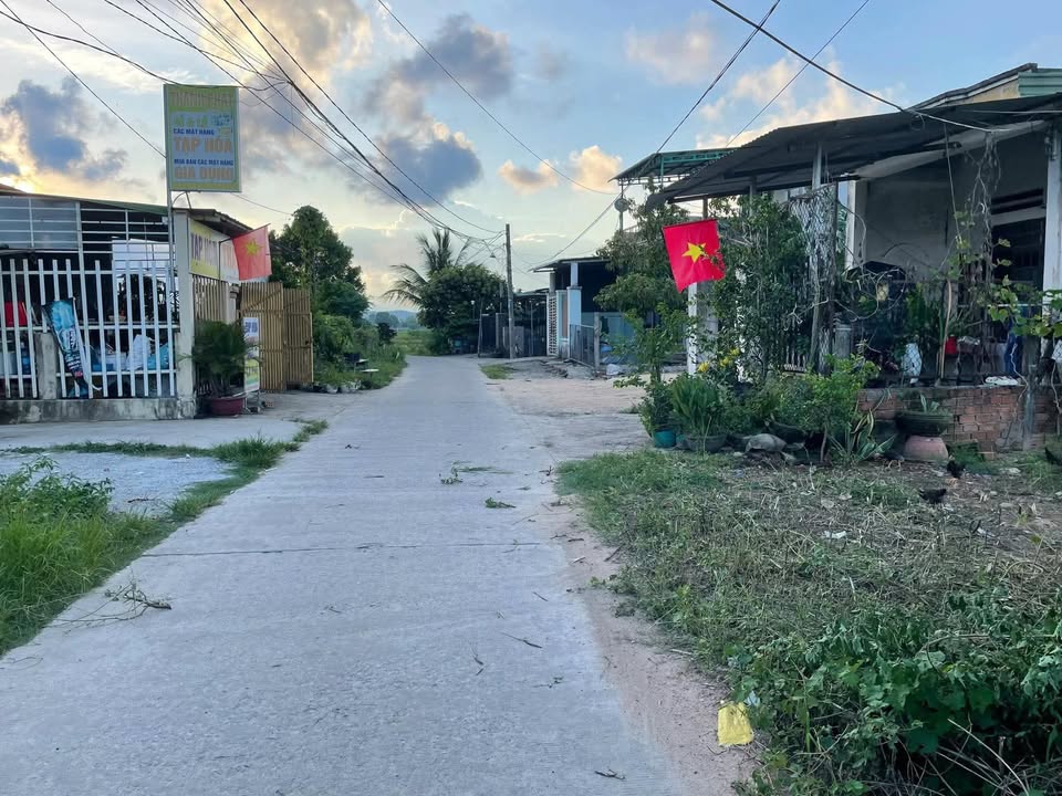 Đất nền mặt tiền Phong Niên Hạ 100m² giá chỉ 8xx - Đầu tư sinh lời ngay!