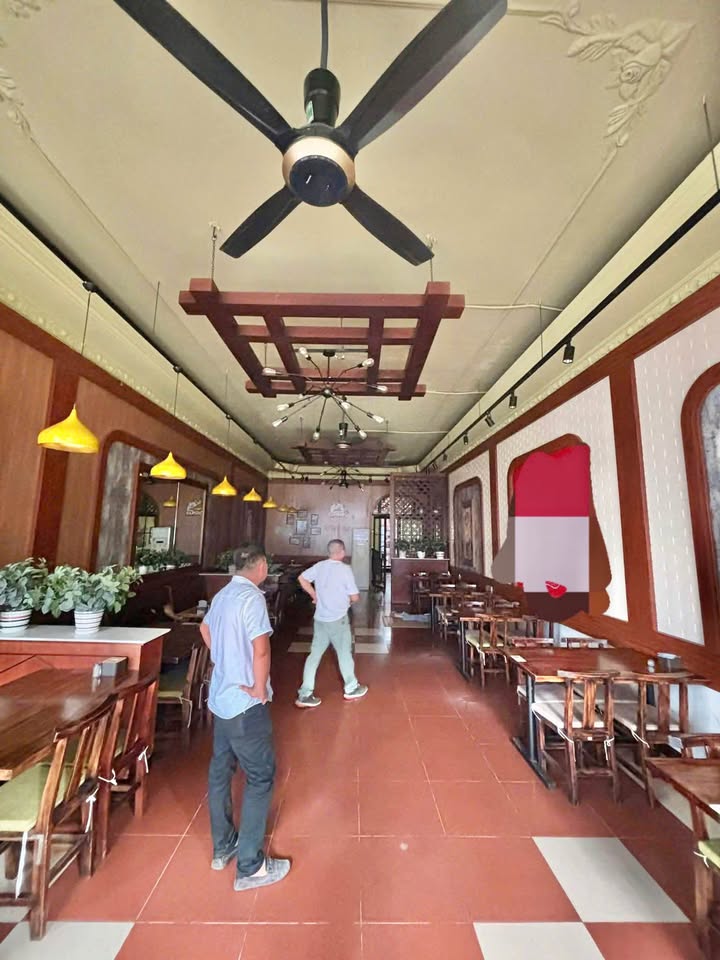 Nhà mặt đường Minh Khai 180m² giá 60 triệu/tháng - Vị trí đắc địa cho kinh doanh!