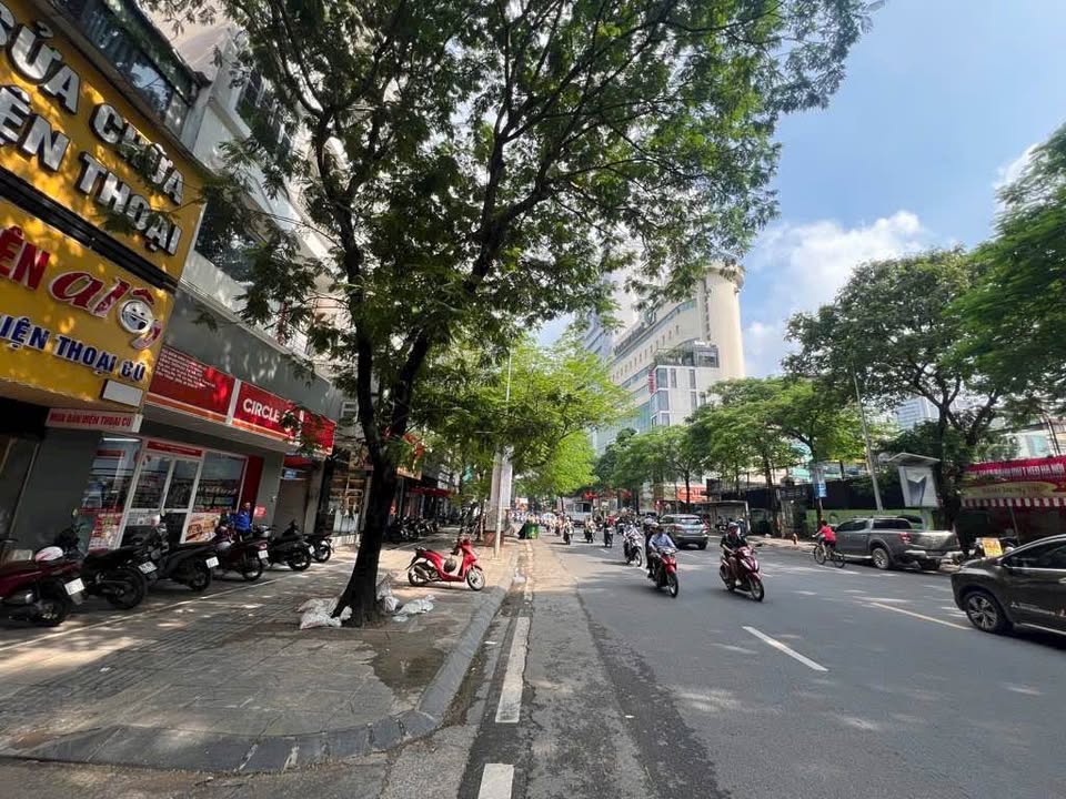 Mặt phố Thái Hà Đống Đa 42m² giá 40 tỷ - Lô góc đắc địa, ô tô vào tận nơi!