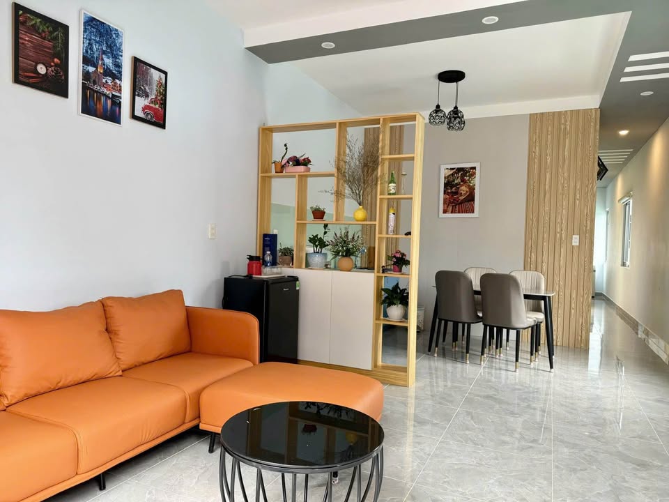 Nhà cho thuê đường Nguyễn An Ninh, Đà Lạt 2PN giá 9 triệu - Phong cách homestay đẹp mắt!