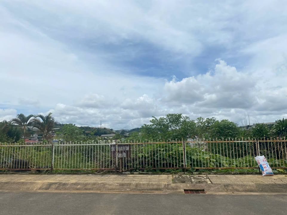 Đất nền đường Phạm Hùng, phường Lang Biang, Đà Lạt 190m² - Mặt tiền đẹp, khu dân cư yên tĩnh!