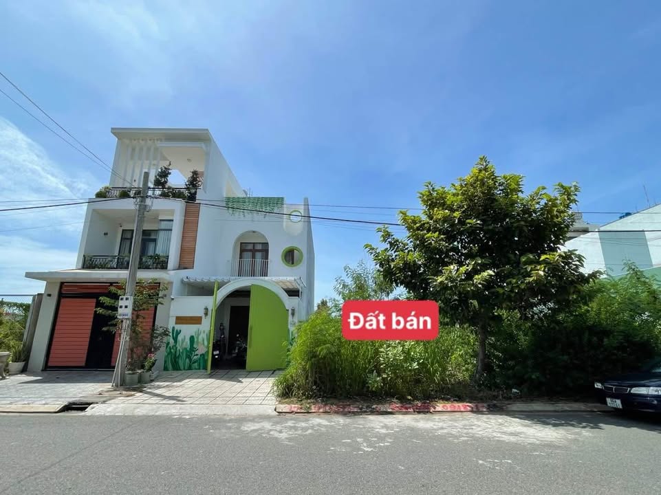 Đất nền KDC Hùng Vương Phan Thiết 100m² giá 3.9 tỷ - An ninh tốt, vị trí đẹp!