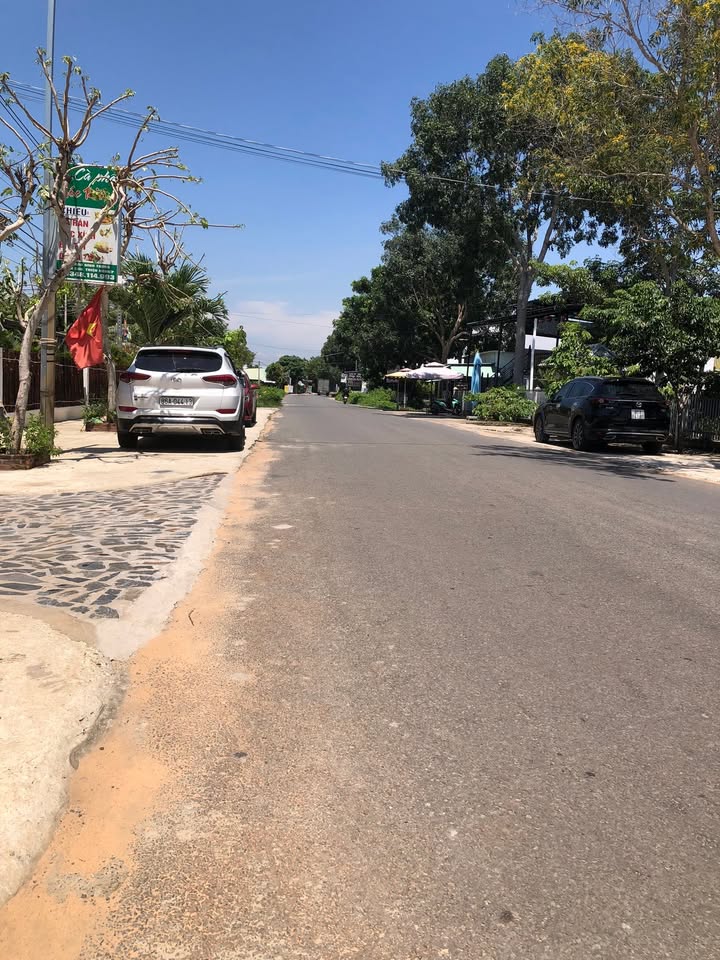 Đất mặt tiền đường Trần Bình Trọng, Mũi Né 1943m² chỉ 7.77 tỷ - Cơ hội đầu tư tuyệt vời!