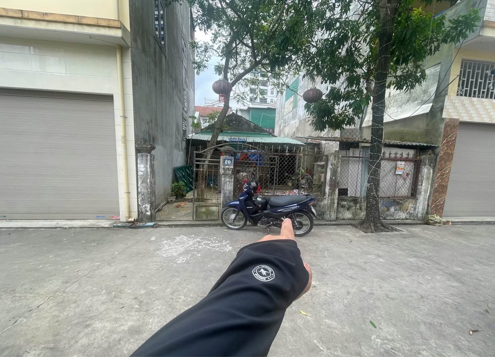 Nhà phố Trường Thi Vinh 120m² giá 5 tỷ - Vị trí trung tâm cực đẹp!