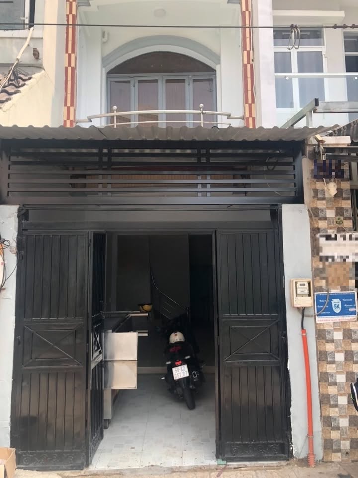 Nhà mặt tiền kinh doanh Văn Thân, Quận 6, 42m² chỉ 12 triệu/tháng - Phù hợp với nhiều mô hình kinh doanh!