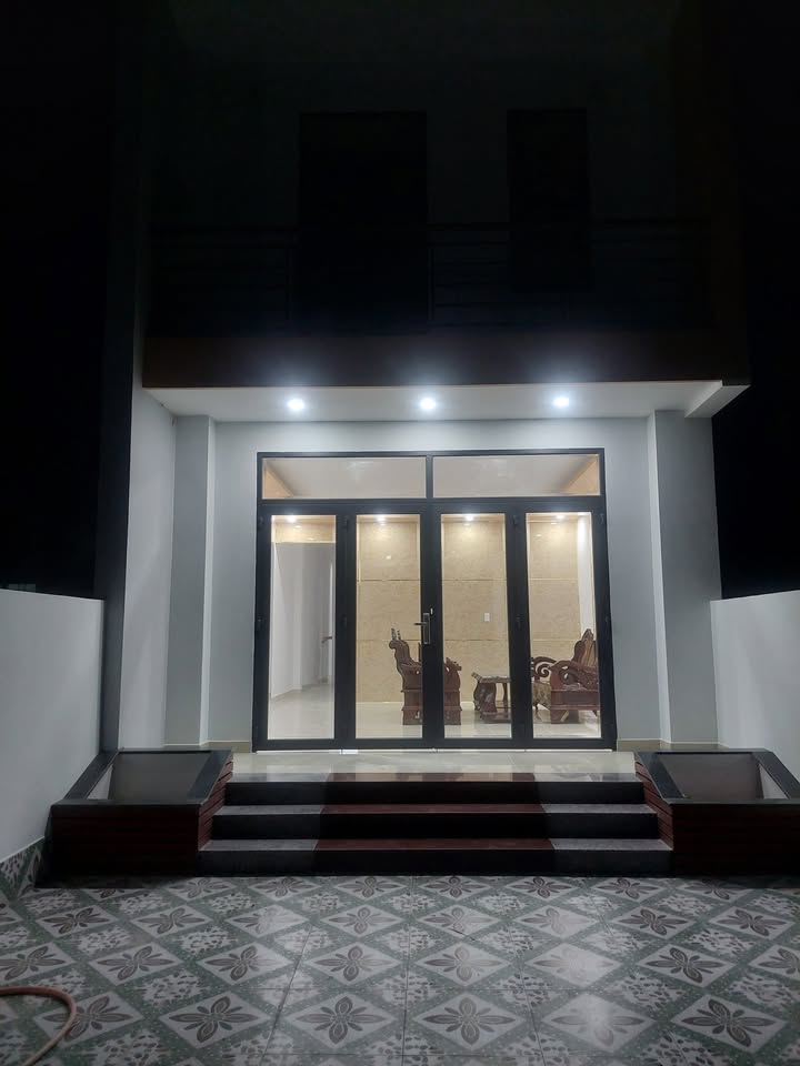 Nhà đẹp 142.4m² Phú Tân Bến Tre giá 3.4 tỷ - Thiết kế hiện đại, tiện nghi