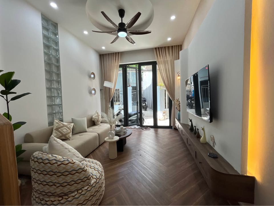 Nhà 3 tầng tại kiệt Đống Đa, Hải Châu, Đà Nẵng - 52m² giá 5 tỷ - Nội thất đầy đủ!