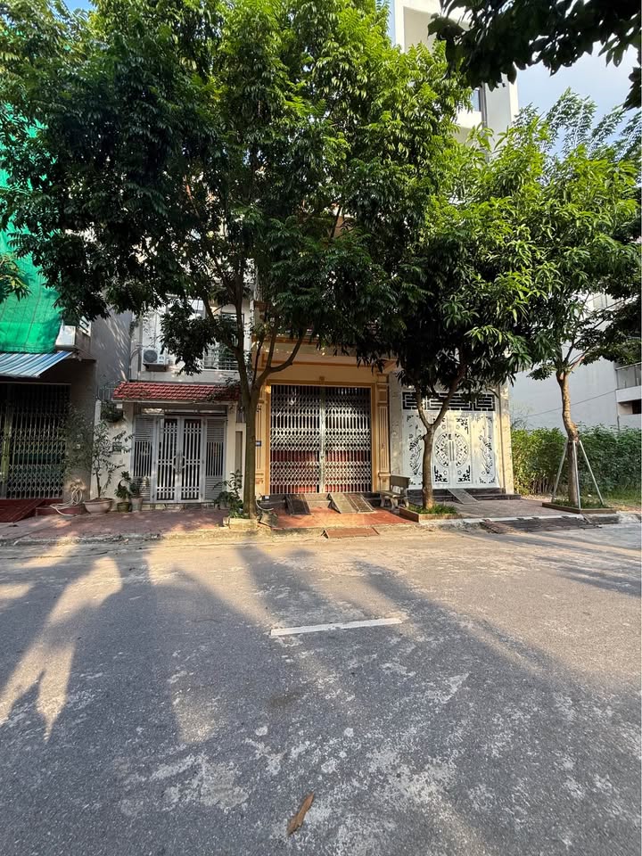 Nhà 2.5 tầng mặt đường Lê Ngọc Rư, Thống Nhất, 70m² giá 4.7 tỷ - Dân xây chắc chắn!