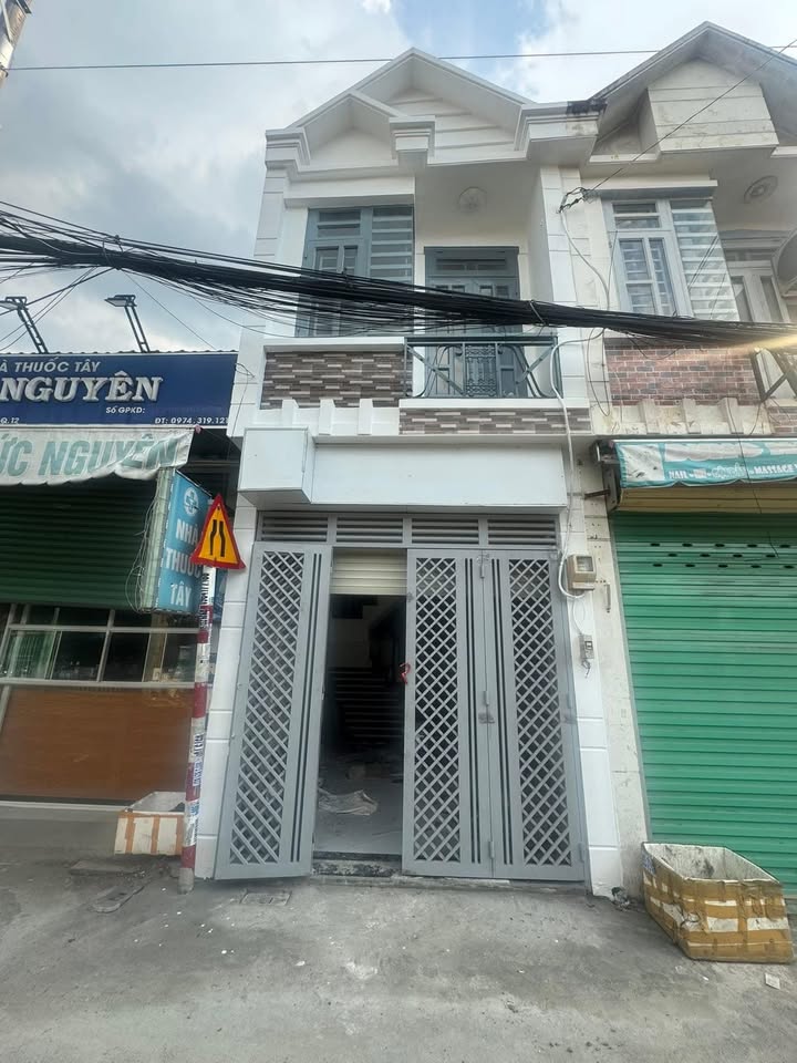 Bán nhà mặt tiền Lê Văn Khương, quận 12 - Diện tích 24m², giá 1.89 tỷ - Hàng hiếm, chính chủ!