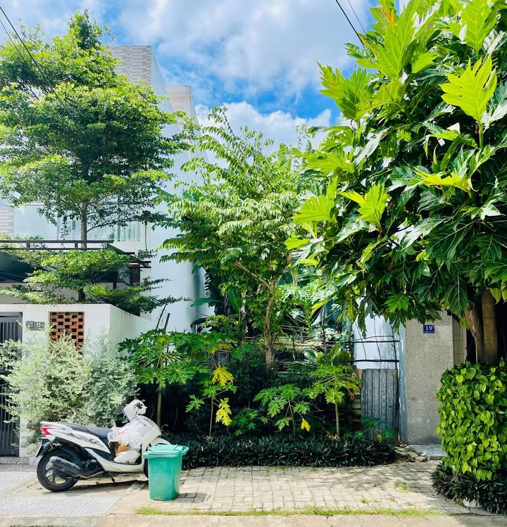 Đất nền Bầu Cầu 9, Hòa Xuân, 100m² giá 3.78 tỷ - Sổ hồng chính chủ