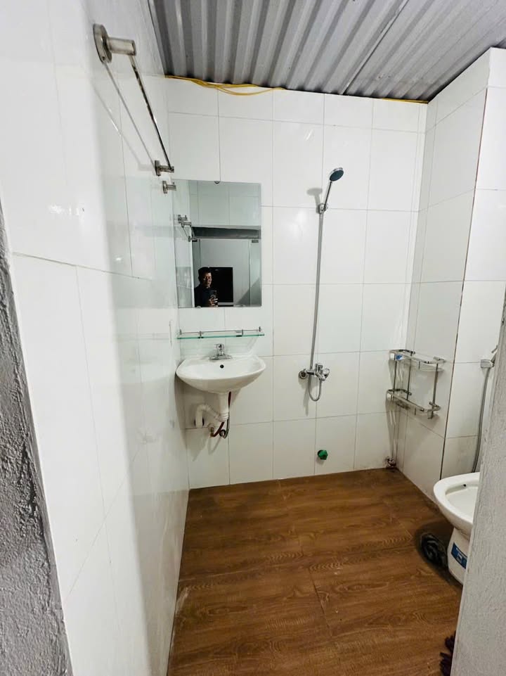 Nhà cho thuê tại Ngõ 51 Nguyễn Hoàng, Cầu Giấy 2PN giá 5.5 triệu - Đầy đủ tiện nghi, tự do giờ giấc!