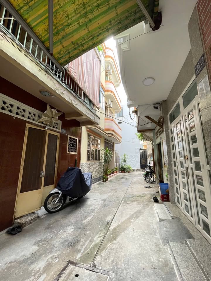 Nhà cho thuê quận 5 - 30m² giá 16 triệu - Hẻm an ninh, thuận tiện kinh doanh!