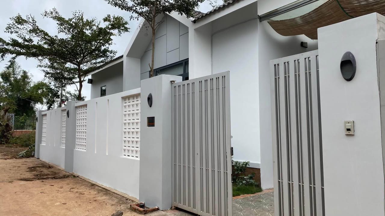 Nhà đẹp thôn 6 xã Cư Êbur - 145m² giá 2.68 tỷ - Vị trí tuyệt vời cho an cư và đầu tư!