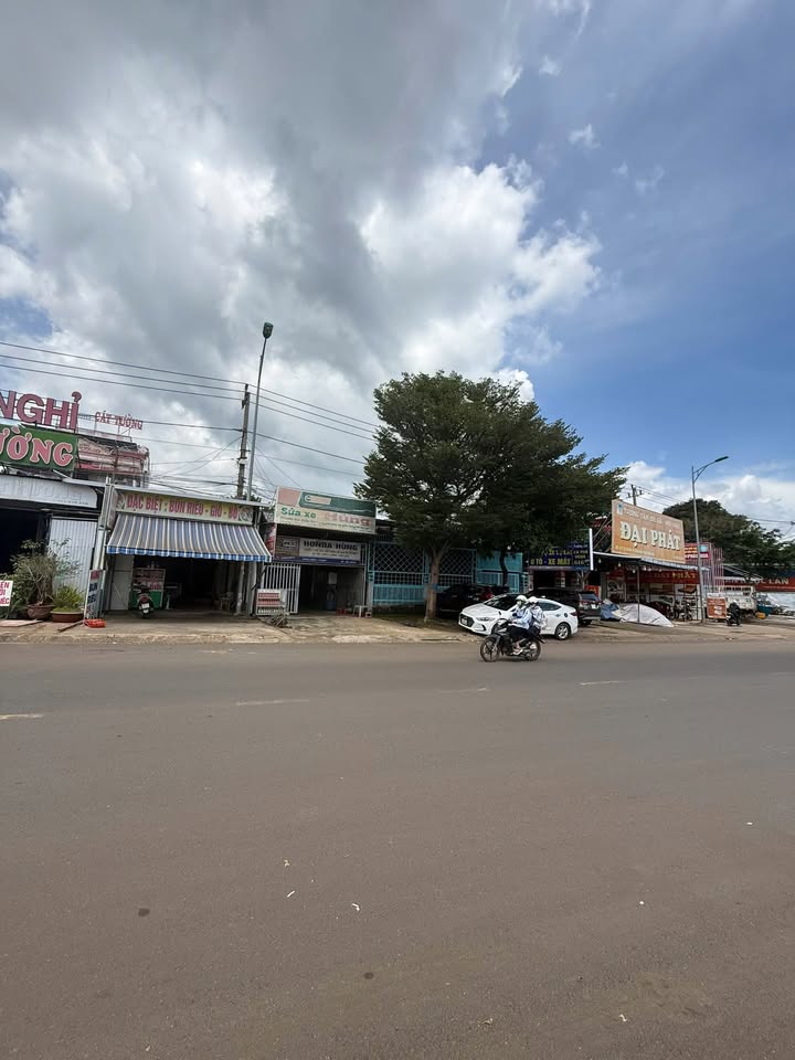 Nhà mặt tiền Lê Duẩn Buôn Ma Thuột 161.7m² giá 4.8 tỷ - Kinh doanh đa ngành nghề!