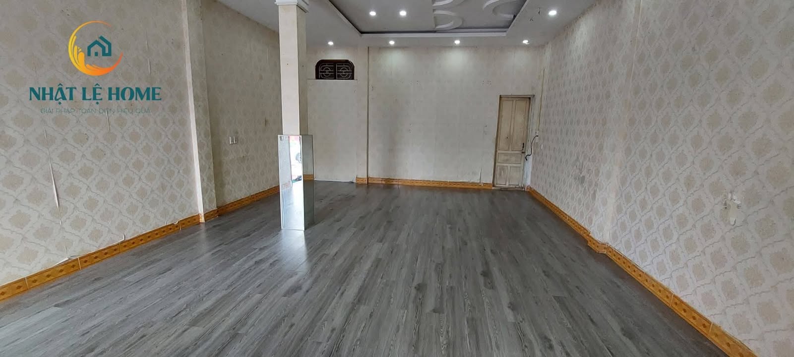 Cho thuê mặt bằng tầng 1 & 2 Trần Hưng Đạo, Đồng Hới - Vị trí kinh doanh đắc địa!