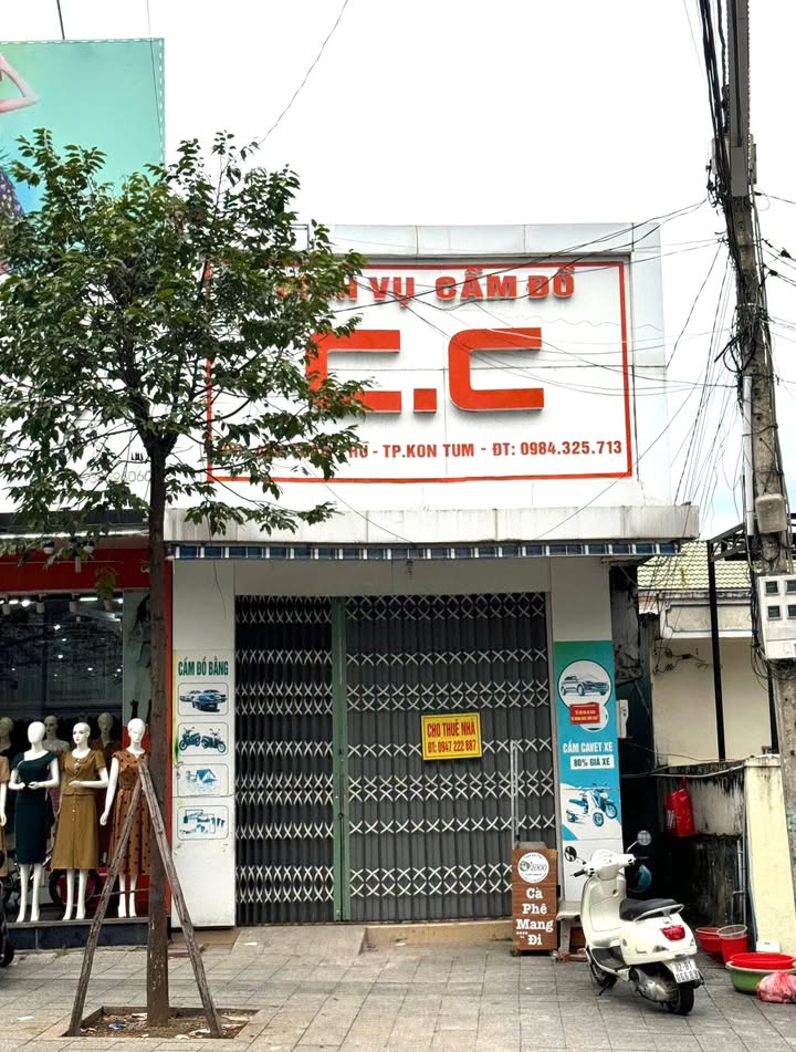 Nhà mặt tiền đường Trần Phú, Quảng Ngãi - Vị trí đắc địa cho thuê ngay!