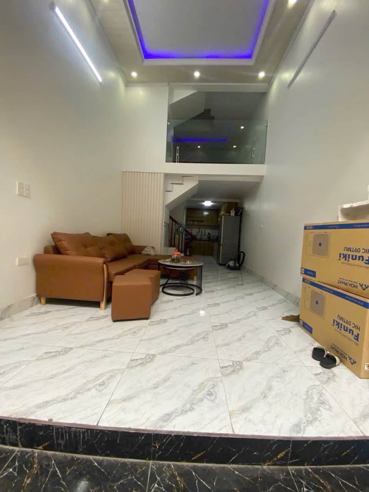 Nhà 3 tầng trung tâm phố cổ Trần Hưng Đạo 36m² giá 3 tỷ - Tiềm năng kinh doanh lớn!