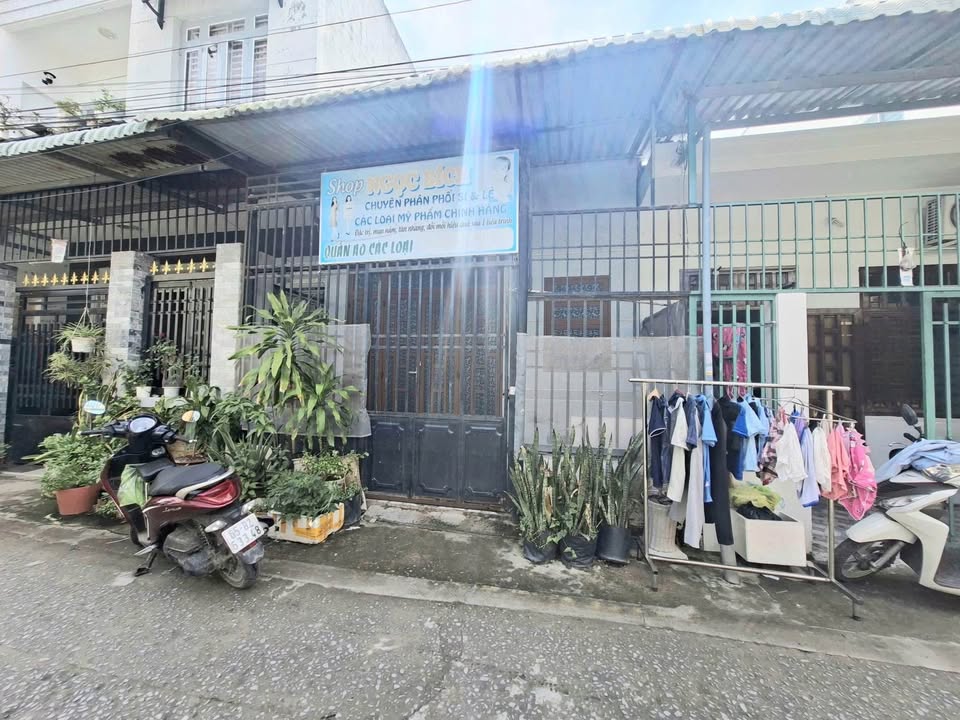 Nhà hẻm 120 Hoàng Quốc Việt, quận Ninh Kiều 64m² - Gần mặt tiền, tiện ích đầy đủ!