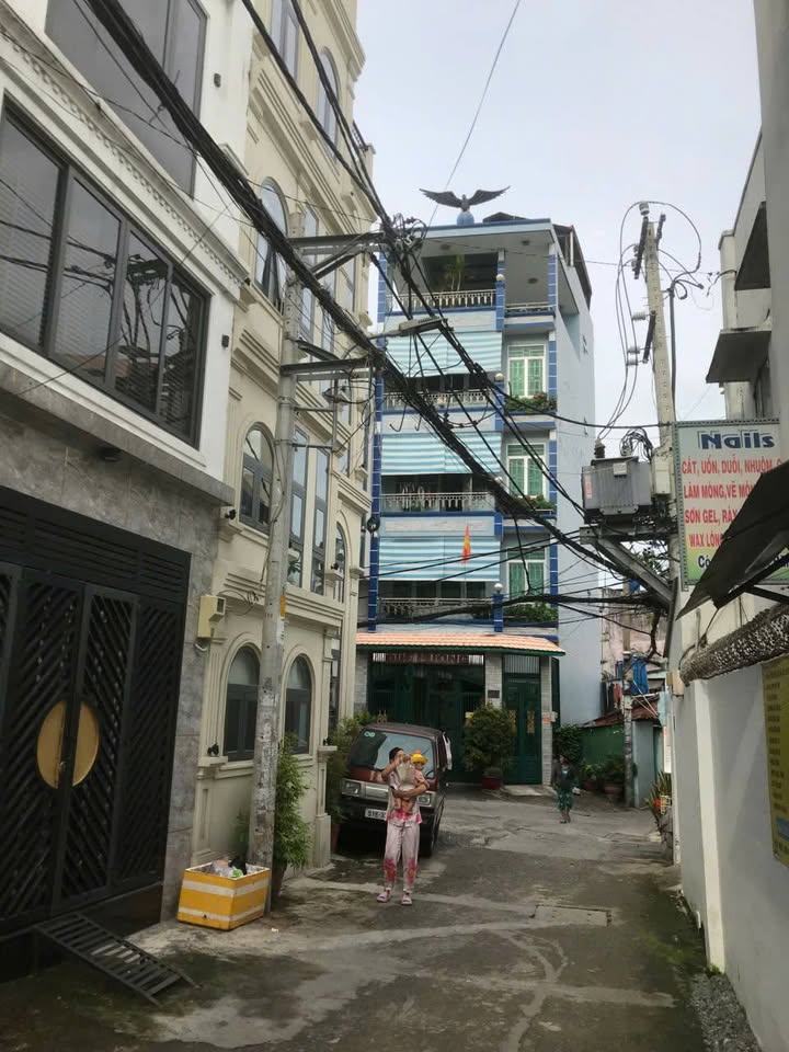 Nhà đẹp 332/ Phan Văn Trị, Bình Thạnh 82m² giá 12 tỷ - Hẻm xe tải thuận tiện!