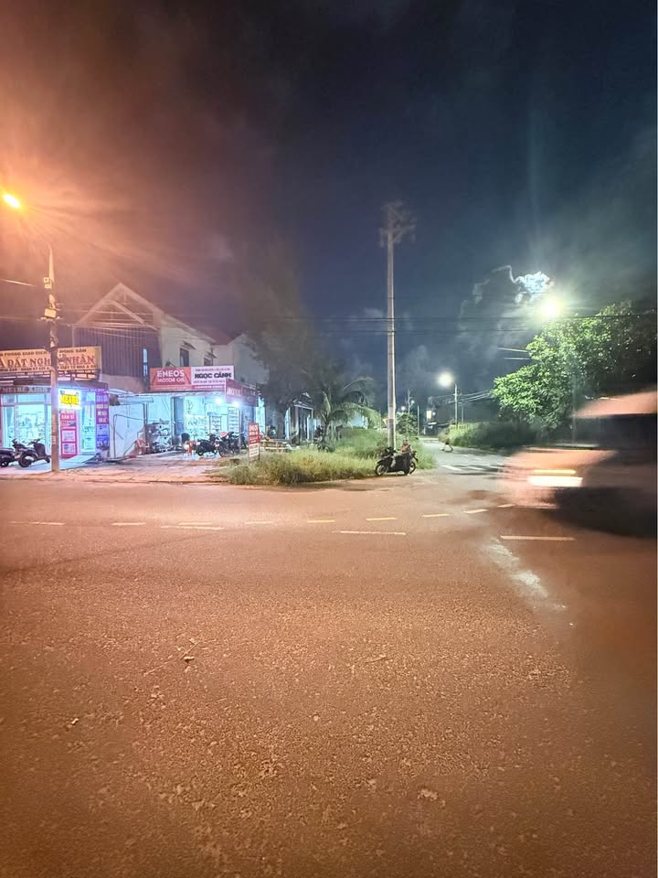 FrontHouse góc 2 mặt tiền Nguyễn Duy Trinh 72m² giá 4.55 tỷ - Cơ hội đầu tư hấp dẫn!