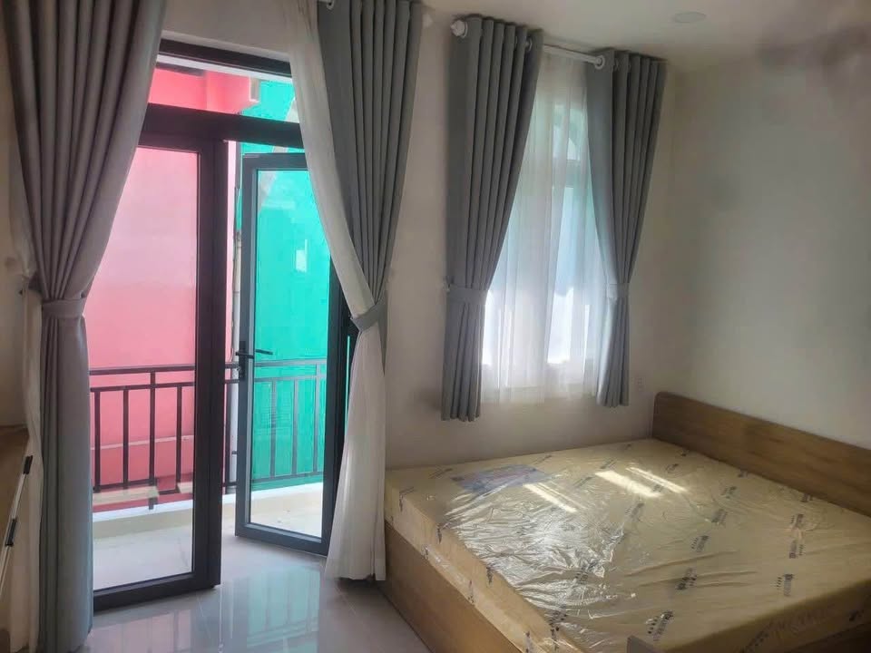 Nhà 2 mặt hẻm Trần Quốc Thảo, Quận 3 - 32m² giá nhỉnh 7 tỷ - Có sân vườn mini